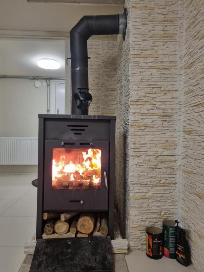 Apartament Moonlight - Trevlig Kallarlagenhet Broby Zewnętrze zdjęcie