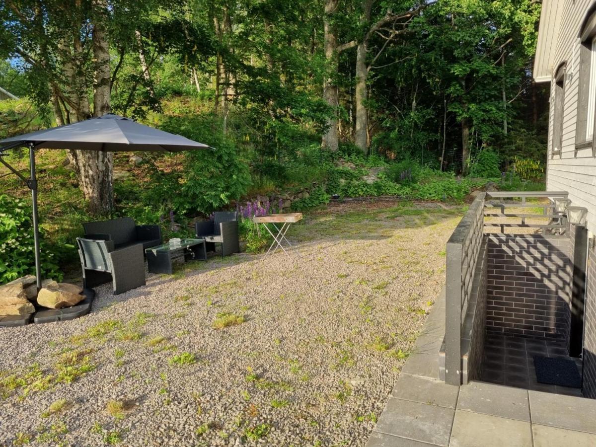 Apartament Moonlight - Trevlig Kallarlagenhet Broby Zewnętrze zdjęcie