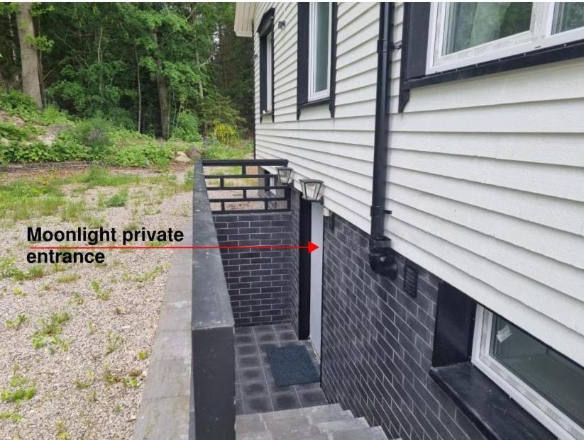 Apartament Moonlight - Trevlig Kallarlagenhet Broby Zewnętrze zdjęcie